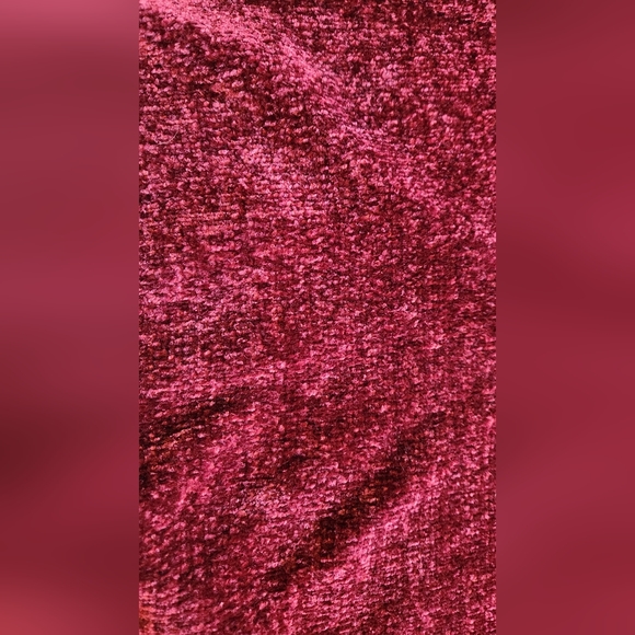 Sweater - Picture 4 of 4